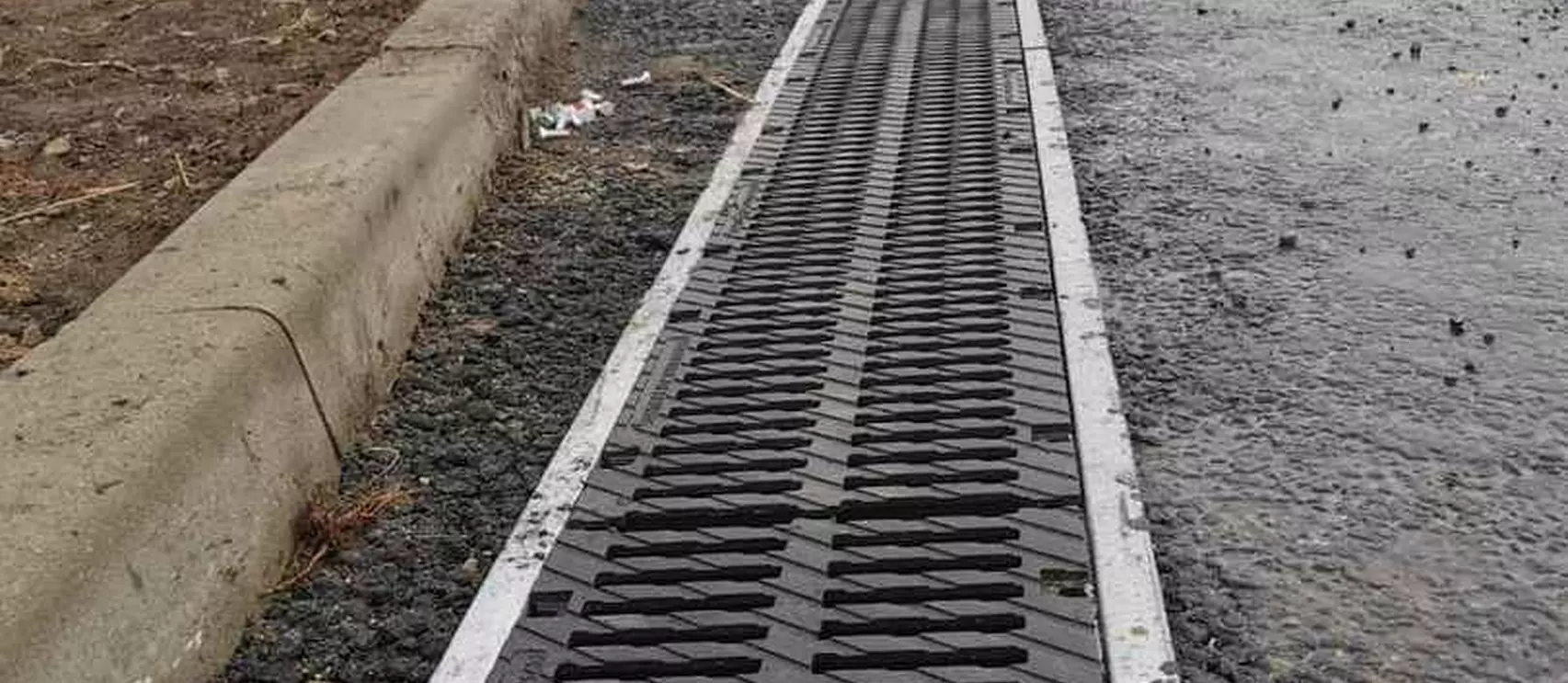 Бетонные водоотводные лотки на Симферопольском шоссе